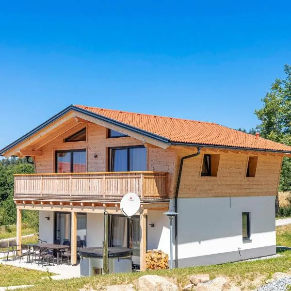 Chalet Arber in St Englmar with its own HotTube, hotel en Sankt Englmar