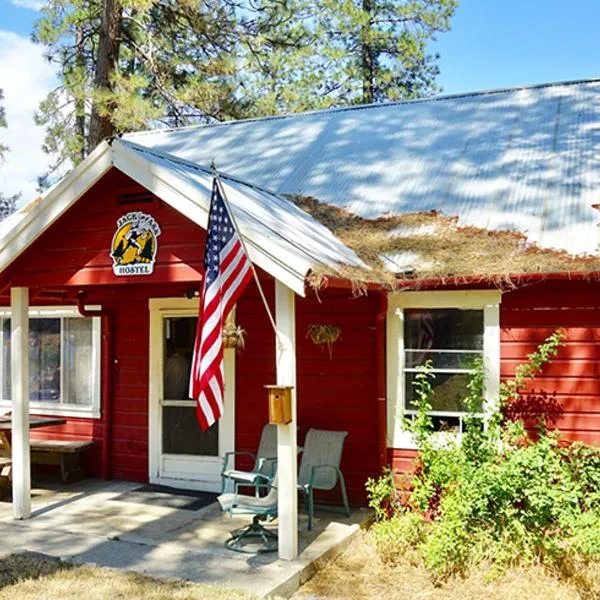 Jackass Hostel, hotel in North Fork