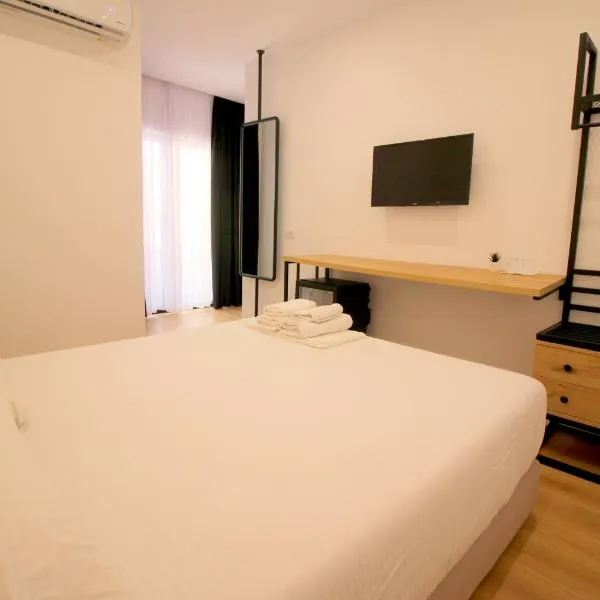 Hotel Qurku 2، فندق في سارنده