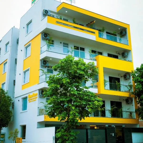 Lime Tree Luxury Studio - Service Apartment Near Artemis Hospital ,Gurgaon, hotell i Bhundsi