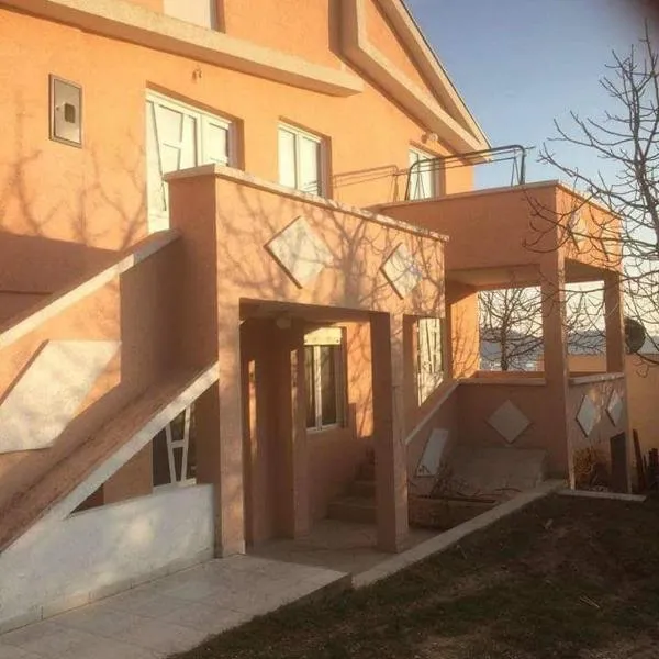 Apartmani Dević Šušanj, hotel in Bar