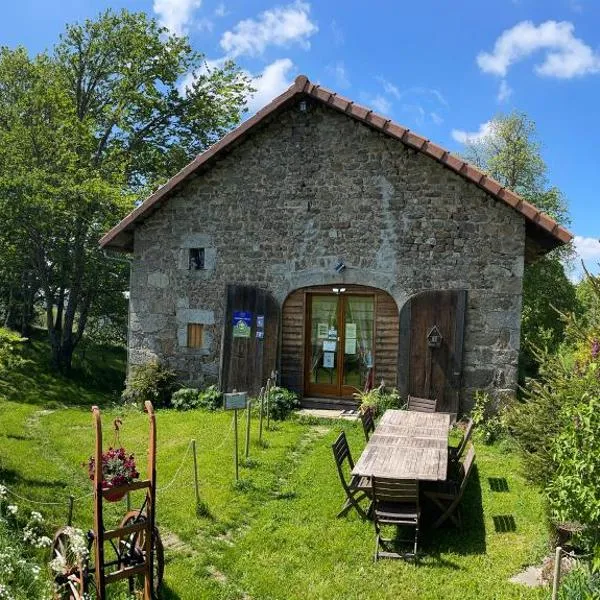 Jasserie Les Airelles, hotell sihtkohas Saint-Anthème