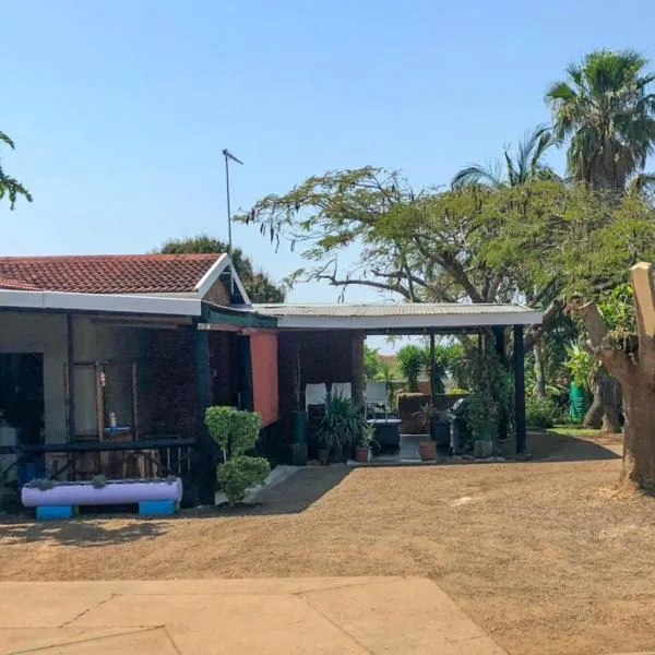 Jozini Guesthouse, hotel in Ubombo