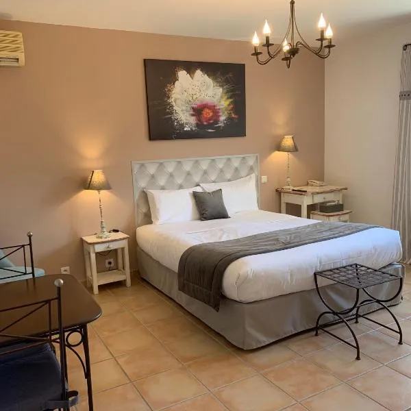 Hotel Les Ambres, hotel em Roussillon