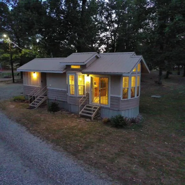 Berry Patch Cottage, hotel v destinaci Longview