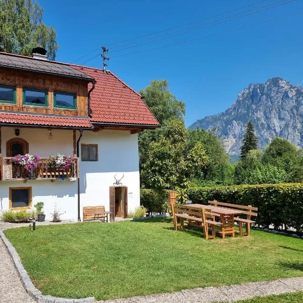 Ferienhaus Christian, hotelli kohteessa Traunkirchen
