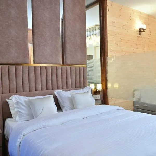 THE LUXURY STAYS BY GLAMBIRDS - HOME STAY, hotel v destinaci Solan