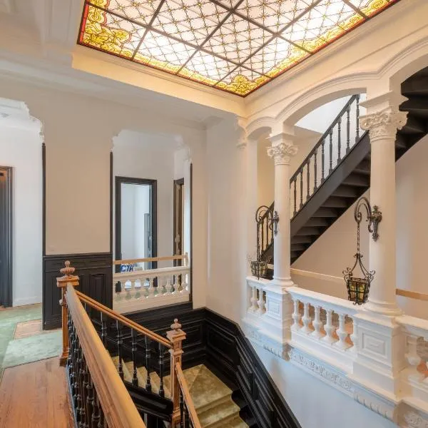 Maison Mimerel Colodge – hotel w mieście Roubaix