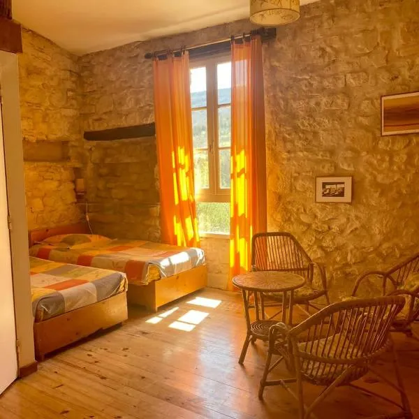Gîte de la Bastide - Cabania Pays Cathare, hotel v destinácii Camps-sur-lʼAgly