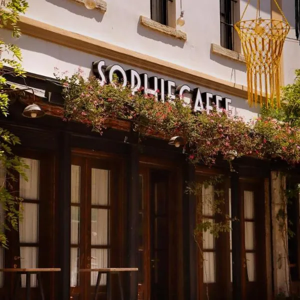 Bohemian Sophie Korce, hotel in Turan