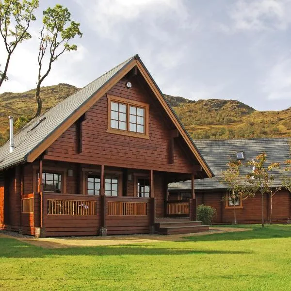 Ardlui Lochside Lodges, hotel in Glengyle