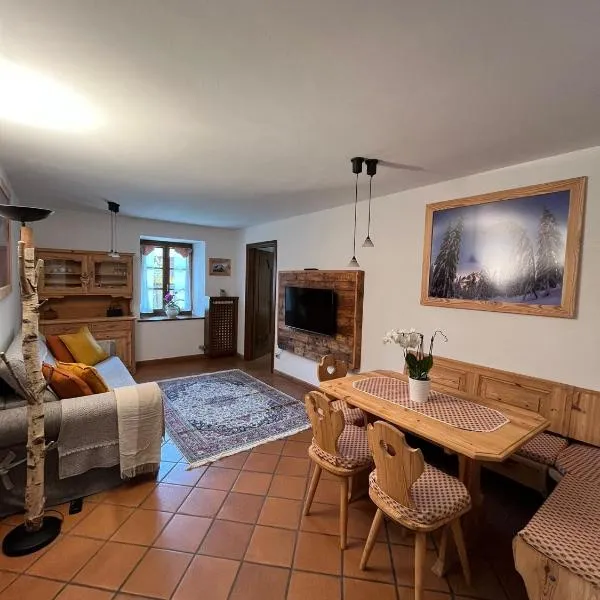 DOLOMITI HOUSE STUBE, hotel v destinácii Fiera di Primiero