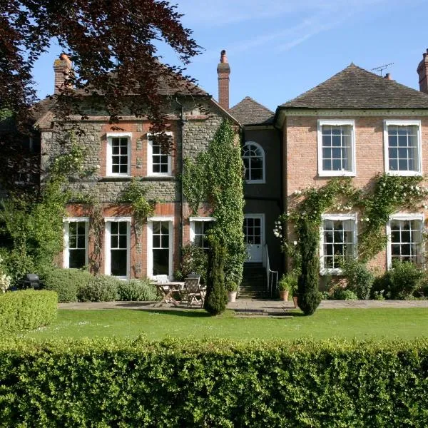 The Old Vicarage, hotel in Kington