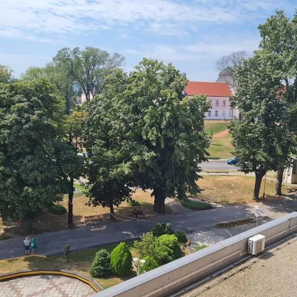 Apartmani MODUS - self service check-in – hotel w mieście Španat