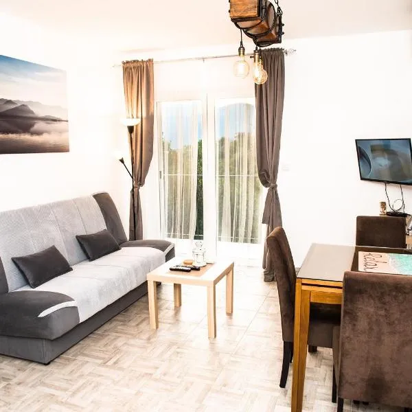 Apartment Sea&Sky, hotel in Tivat