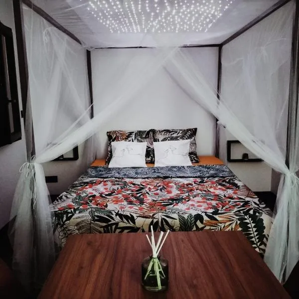 A NOU'DEUX – hotel w mieście Servas