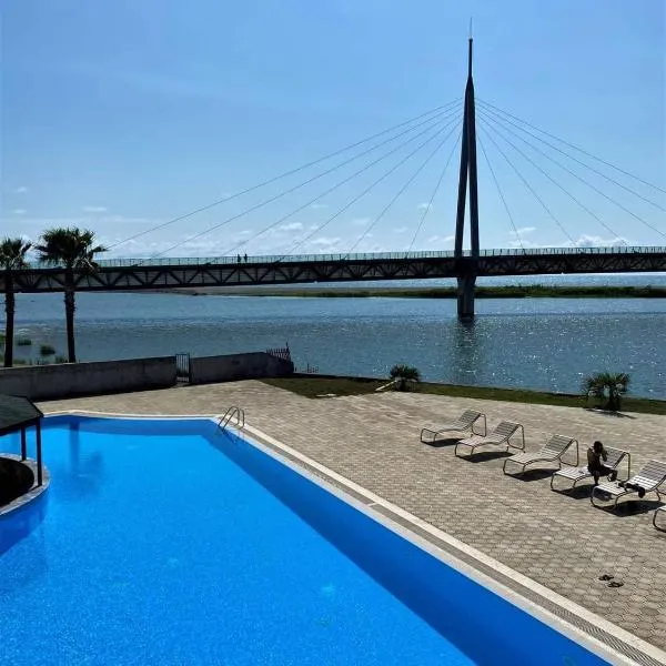 Palm Beach Hotel, ξενοδοχείο σε Anaklia