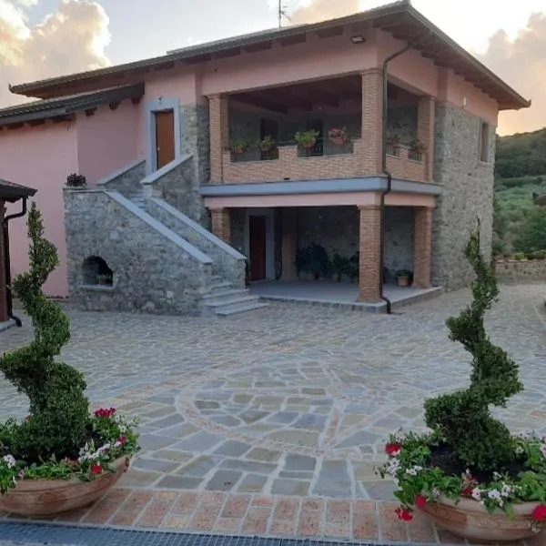 Tenuta il Giardino di Eros, hotel en Castel San Lorenzo