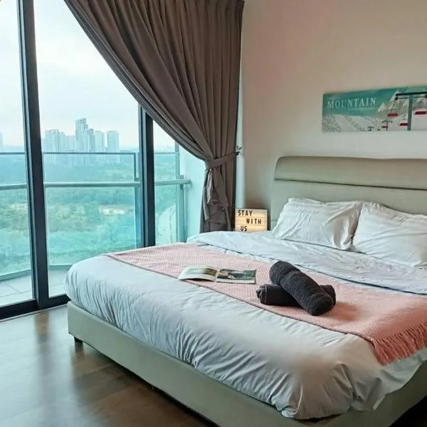 C2011 Almas suites NETFLIX! 100mbps By STAY, hotel in Nusajaya