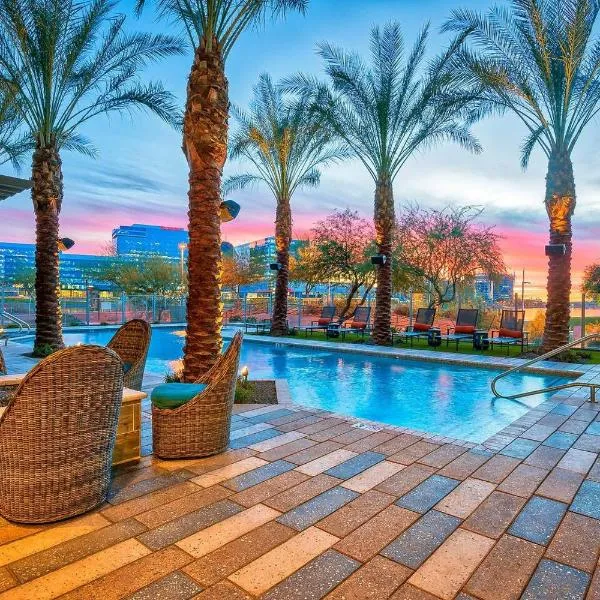 Modern 2BR CozySuites Town Lake Waterfront!, hotel a Tempe