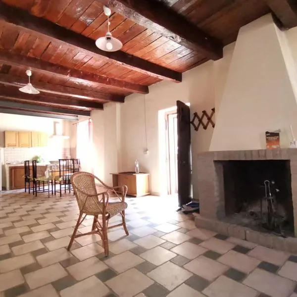 Palazzo giallo, hotell sihtkohas Morano Calabro