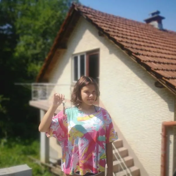 Small house in Celje, hótel í Celje