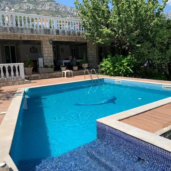 Andolly Apartments, hotel v destinaci Bar