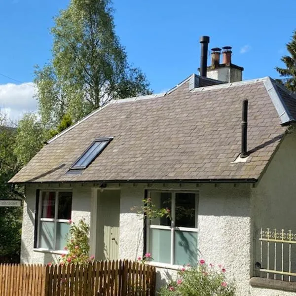 Cobbler's Cottage at Kindrochet, Strathtay, hotel v destinaci Pitlochry