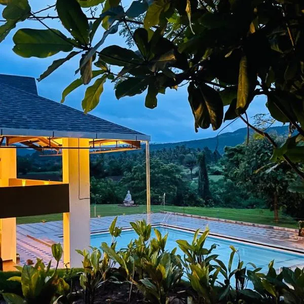 Commune18 Spa Resorts, hotel v destinaci Chikmagalūr