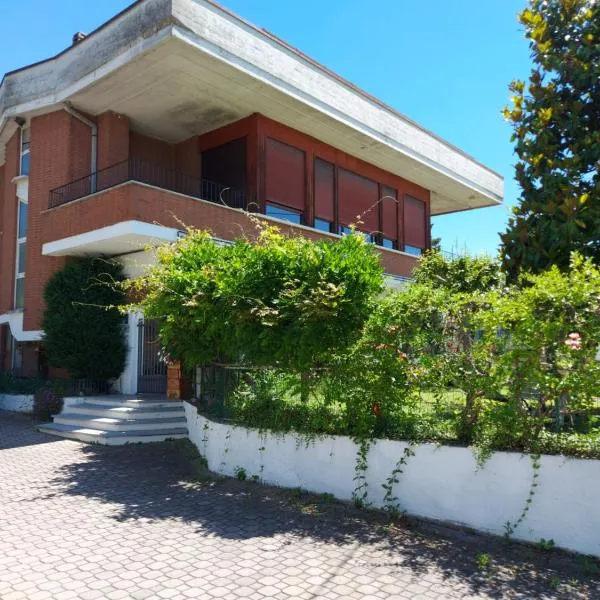 Maren, Hotel in Nizza Monferrato