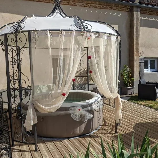 Au Clair de Vianne -Plus qu'un hébergement Une parenthèse de douceur jusque dans les détails, hotel v destinaci Vianne