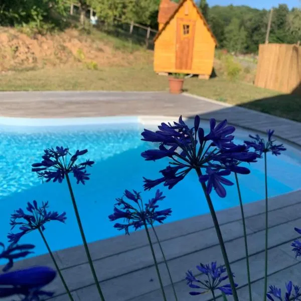 Insolite avec piscine Au Bonheur Comtois, hotel en Ronchamp