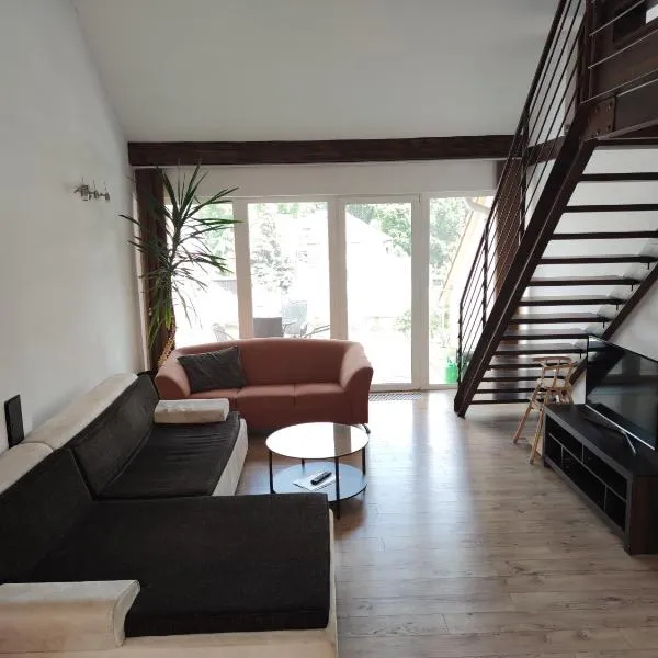 Attic Parkview Apartment, hotel v Piešťanech