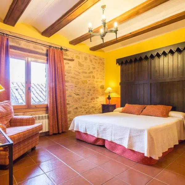 Casa Rural La Yedra, hotel v destinaci Galve