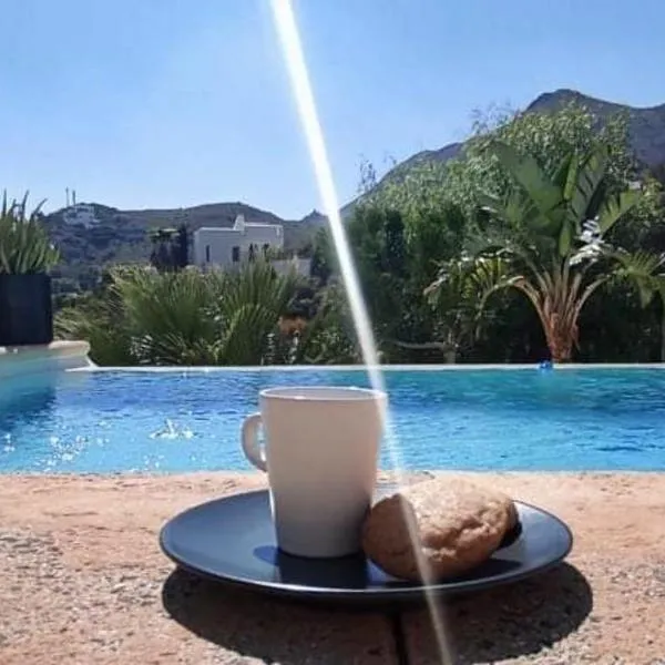 Villa au coeur du cabo de gata. Las Negras, hotel Las Negrasban