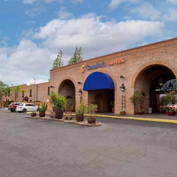 Comfort Suites At Sabino Canyon, hótel í Tanque Verde