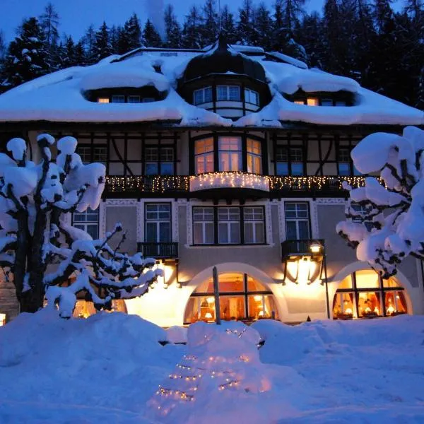 Hotel Villa Post, khách sạn ở Vulpera