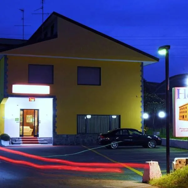 Hotel Rosy, hotel din Vittuone