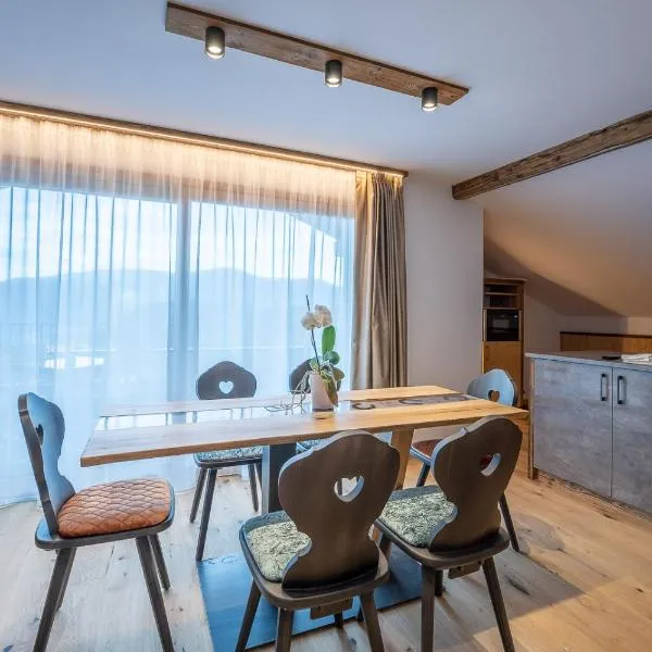 Ladinser Hof Western Suite, hotel v destinaci Castelrotto