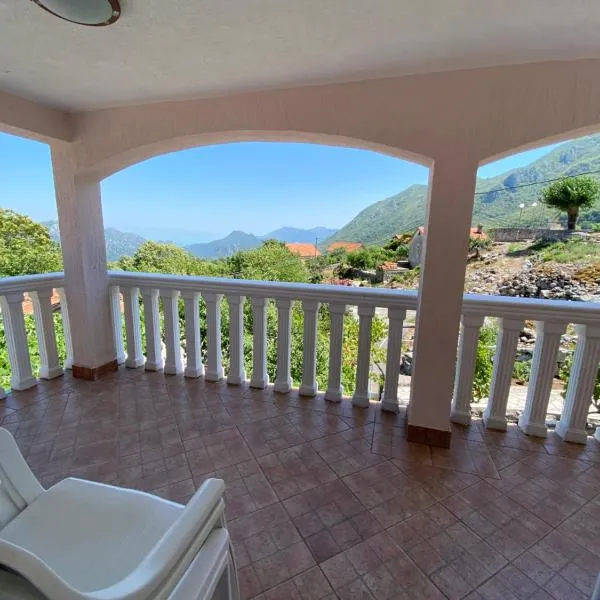 Village house Iva, hotel v destinaci Virpazar