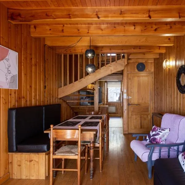La Cabane du Petit Tour, hotel v destinaci Langogne