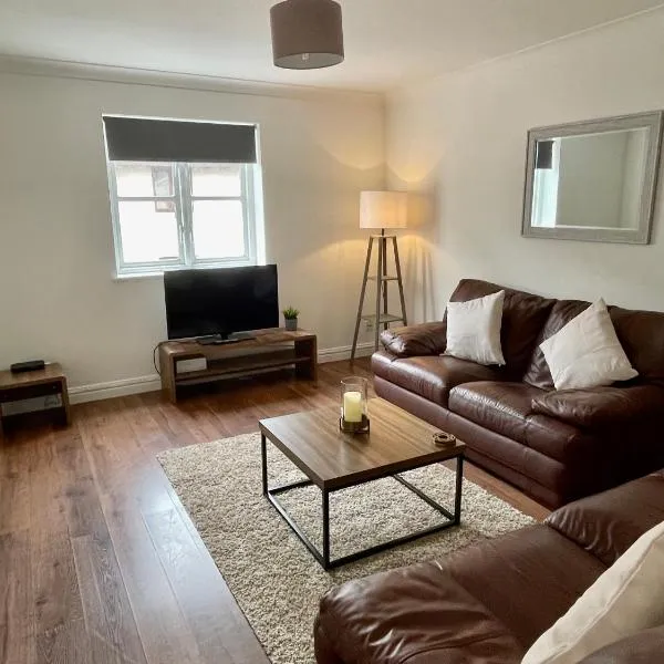 Modern 2 bedroom apartment near Glasgow Airport، فندق في بيزلي