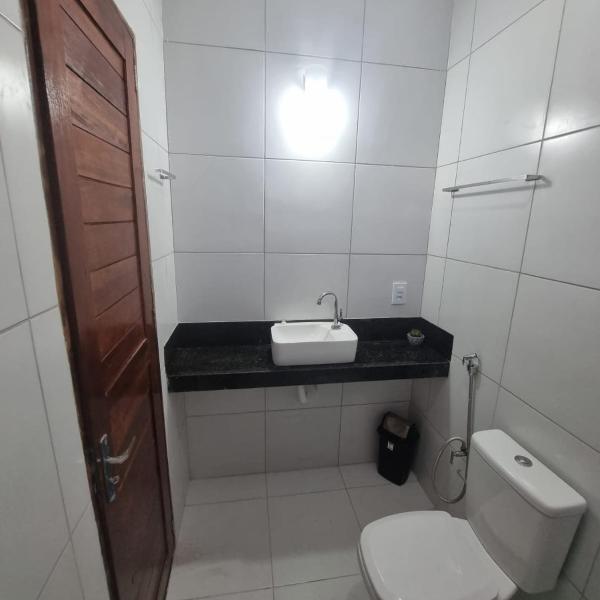 Duplex de 2 quartos com ar condicionado , piscina e estacionamento - Foto 3