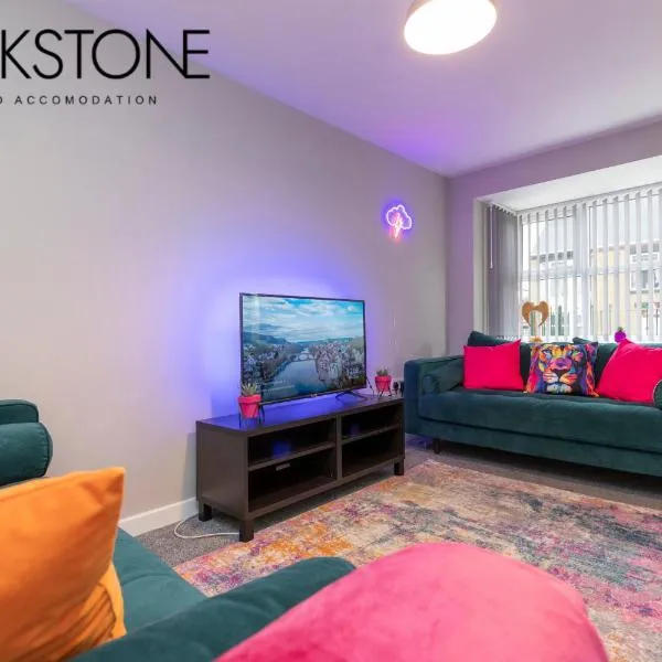 Island House - 3 Bedroom Townhouse by BPNE, hotel in Darlington