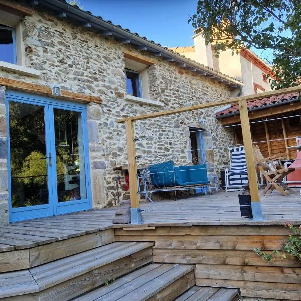 La maison du vigneron, hotel in Auzon