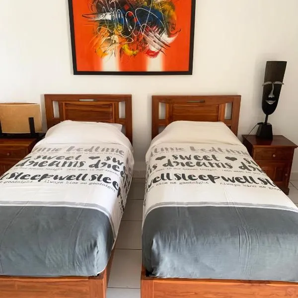 L'ORANGE BUDGET ROOM, hotel in Gianyar