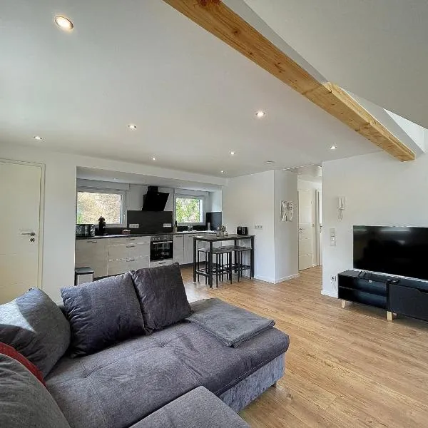 Sky Apartment, Sauna, Blick zur Mosel, großer Balkon, Kaffeemaschine, Smart TV, hotel a Zell an der Mosel