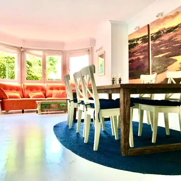 NEW Apartment & Terrace. Steps to Ondarreta Beach, hotel di Añorga-Lugariz