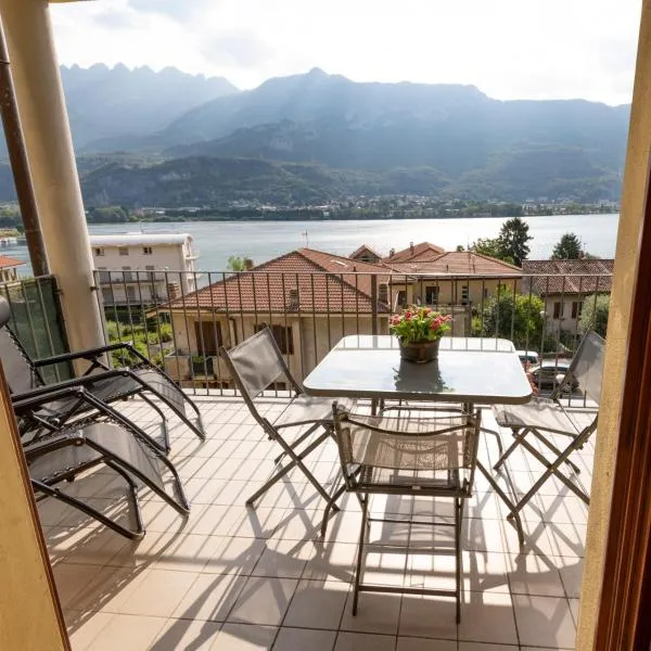 View House - Lake Como、Pescateのホテル