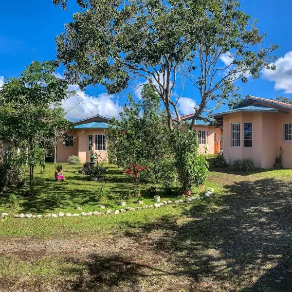 Linda Vista Cabins, hotel em Francés